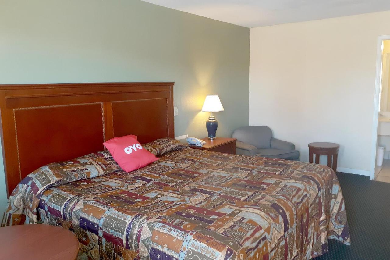 Rest Inn - Extended Stay, I-40 Airport, Wedding & Event Center Amarillo Exterior foto