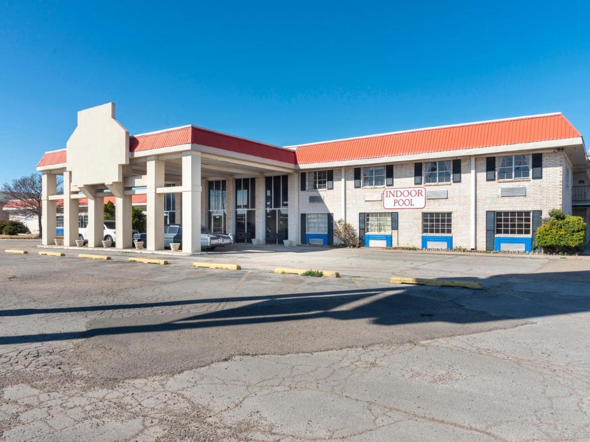 Rest Inn - Extended Stay, I-40 Airport, Wedding & Event Center Amarillo Exterior foto